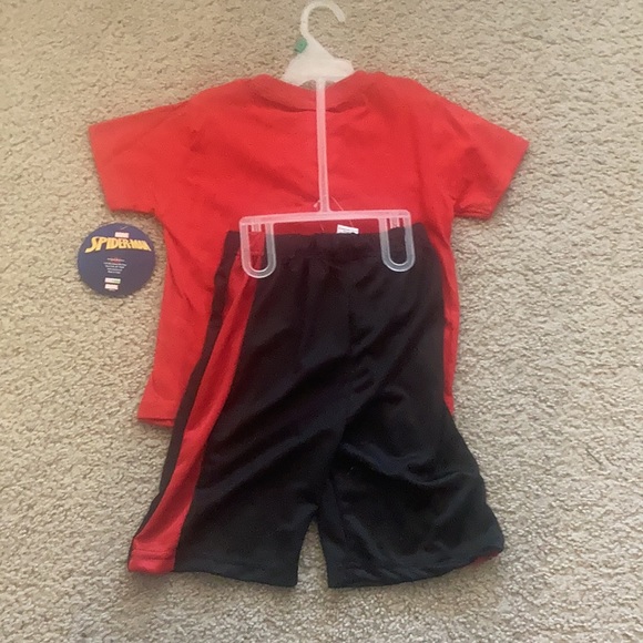 Spider-Man matching shorts and short sleeve top. - Picture 2 of 6